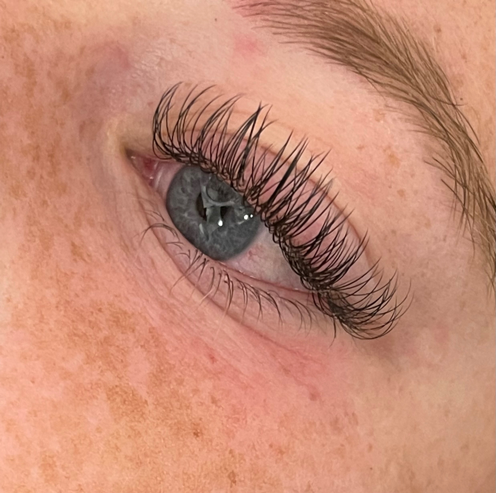 Fill Classic Lash Extensions