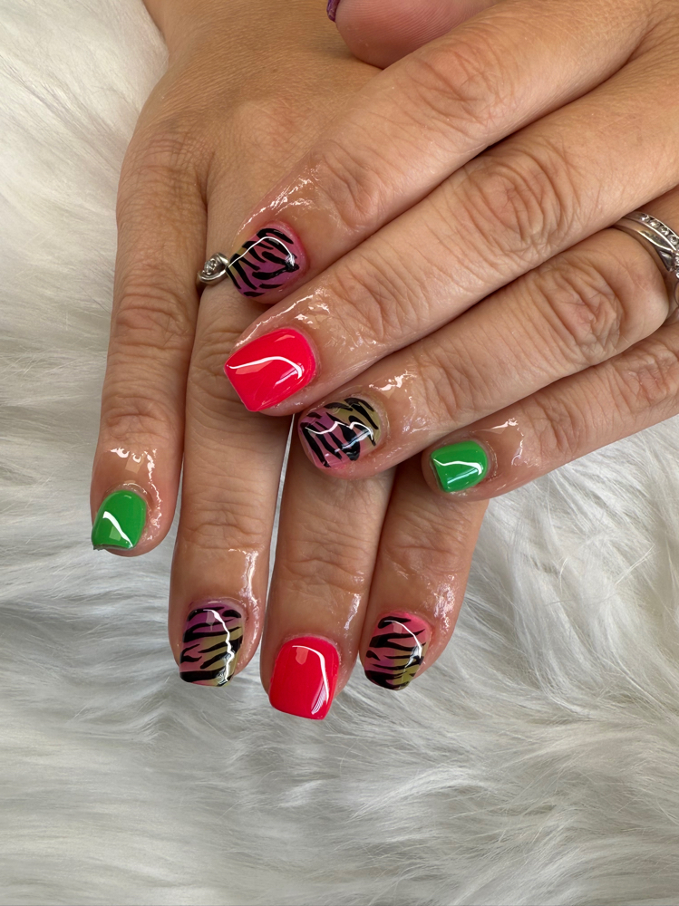 Acrylic Overlay Fill at Glossy With Ari in Stow, OH