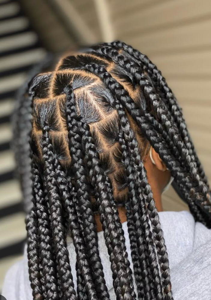 Medium Knotless Shoulder Length