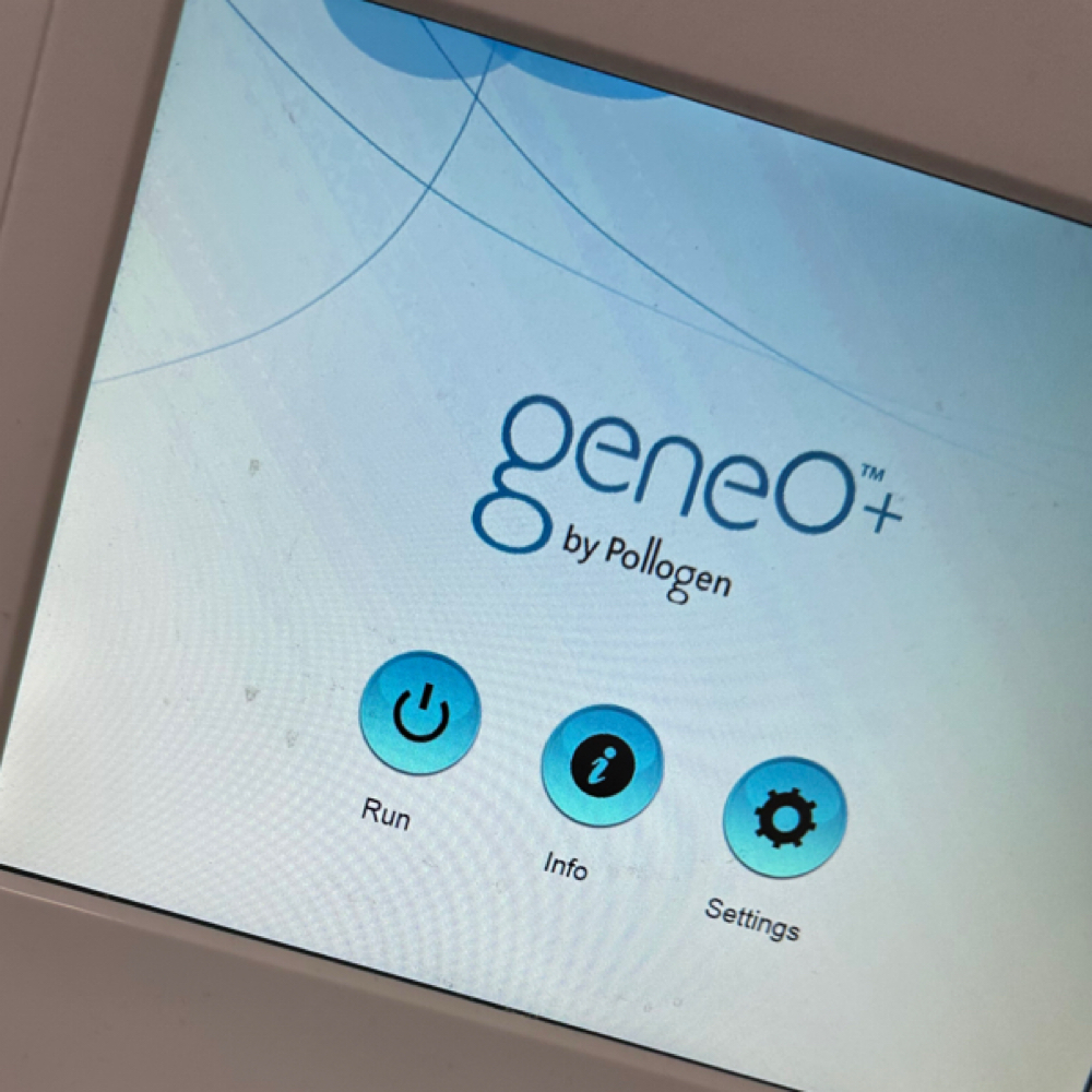 Luxe Glo₂Facial by OxyGeneo W Oxygn