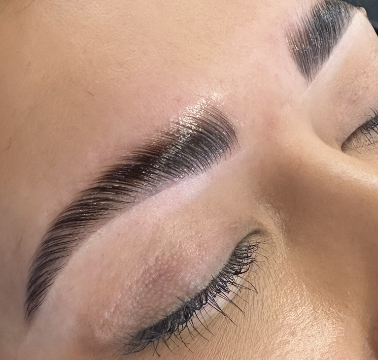 Brow Lamination with Dez