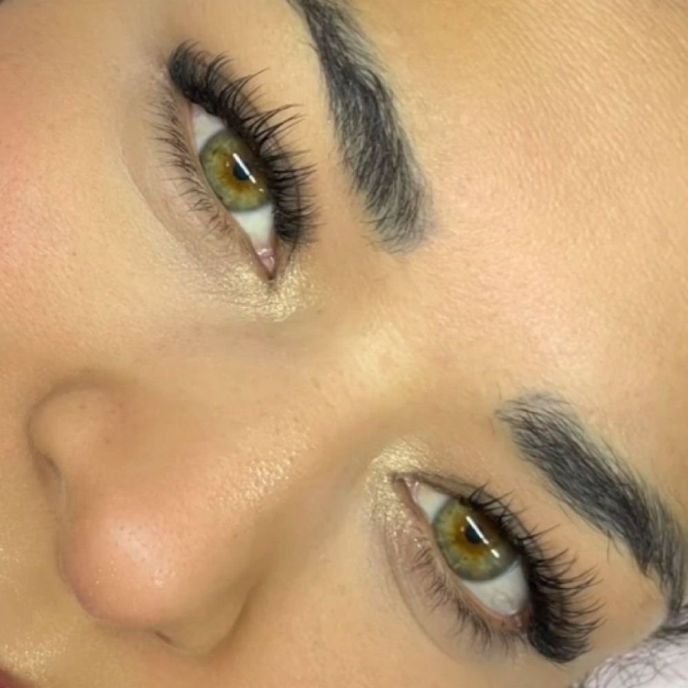 Mega Wispy at Mizpacio Body & Beauty studio in Hidalgo, TX