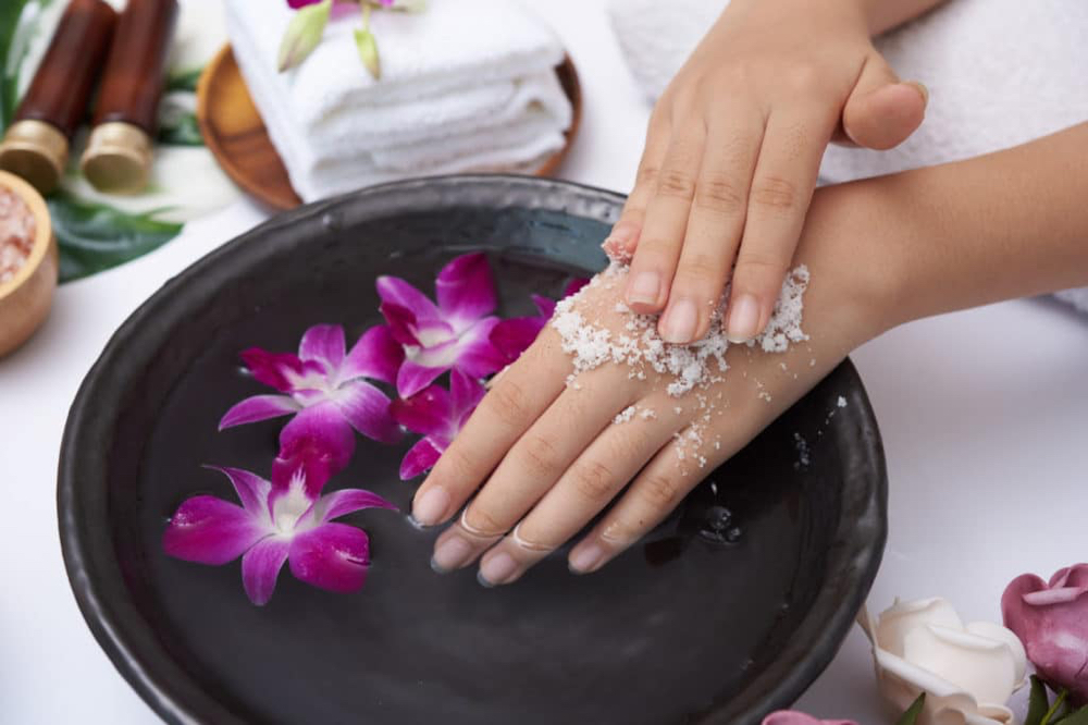 Organic Relaxation Manicure