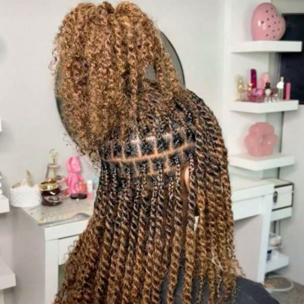 Kinky/Mini Twist - Shoulder Length at MsDeein Luxury Salon in Carrollton, TX