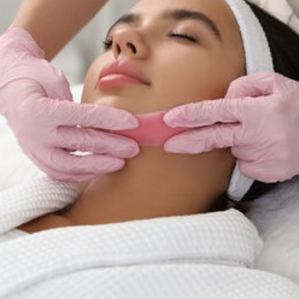 ✨Chin Wax at iWink Beauty Bar LLC in Chicago, IL