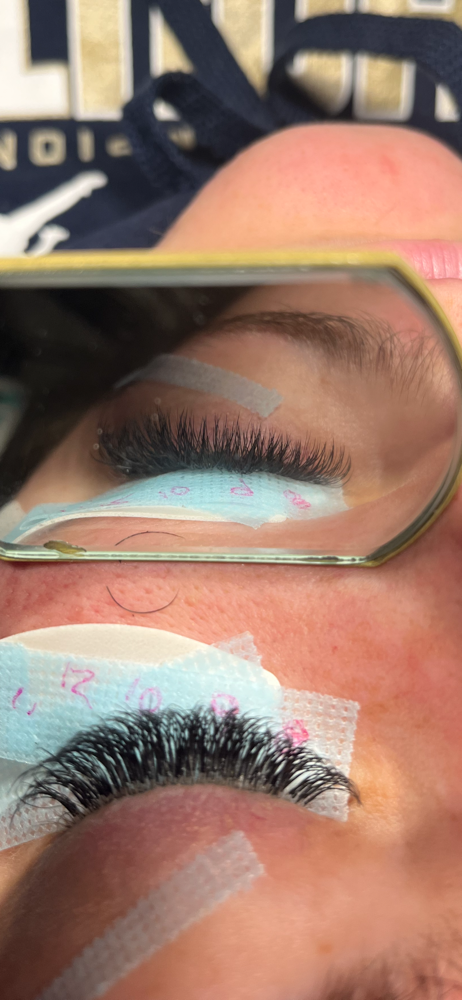 Hybrid Eyelash Extensions