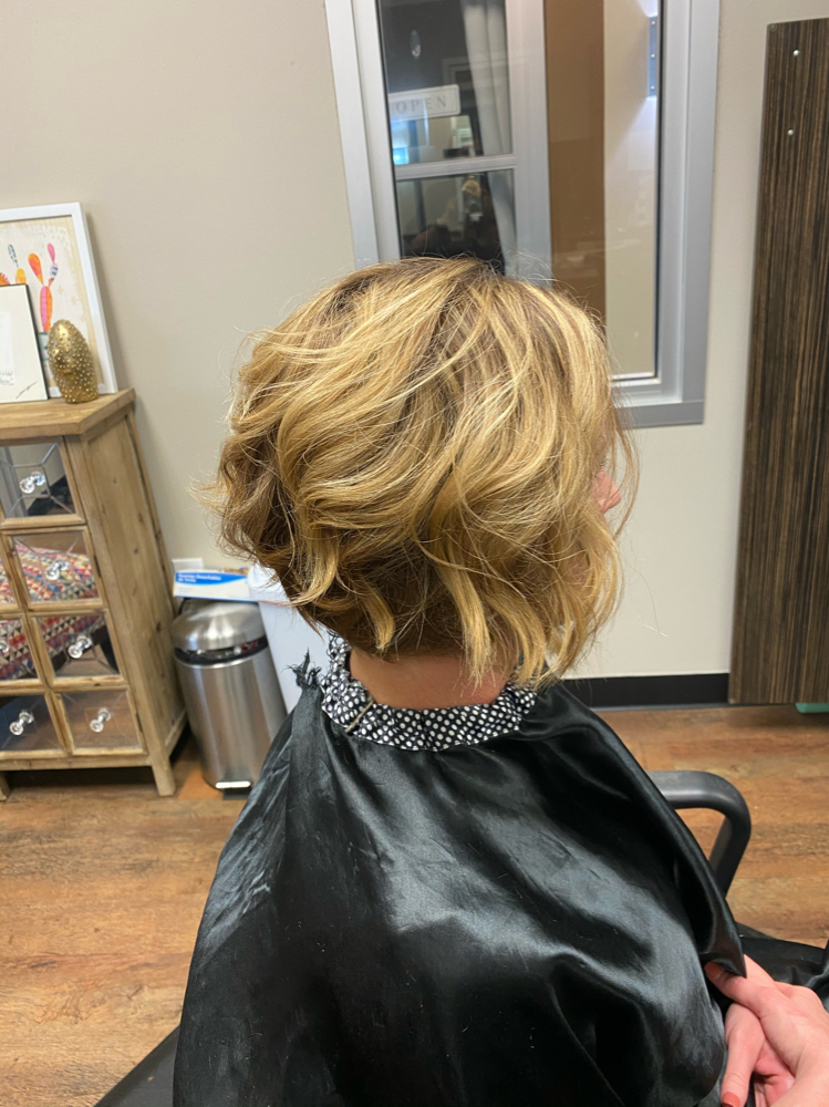 01 Women's haircut and style