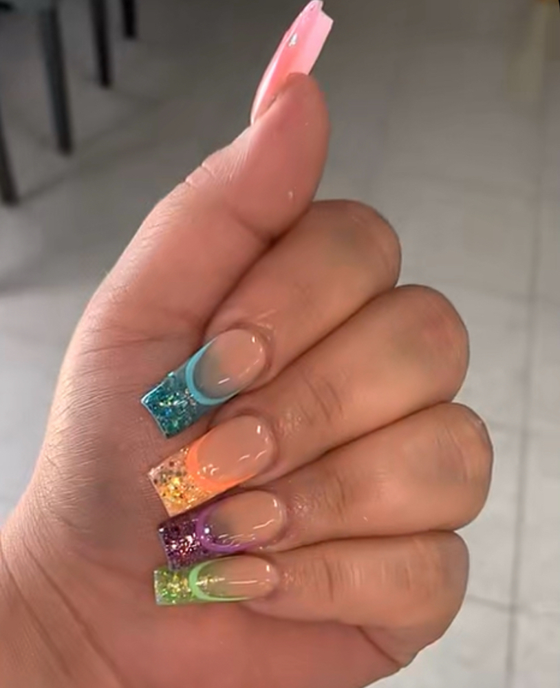 Encapsulated Glitter/Color Acrylic at Liquid Glamour in Cranberry Twp, PA