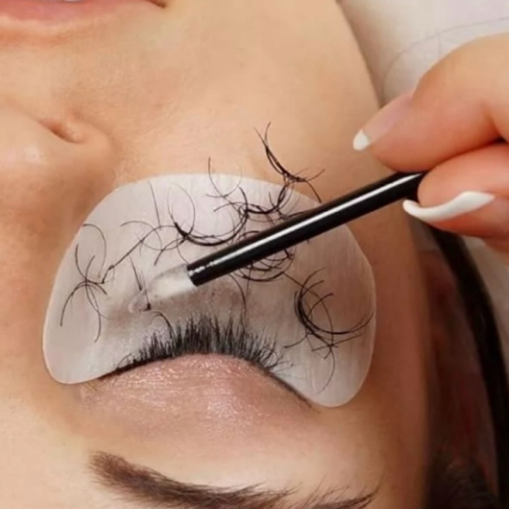 Eyelash Extension Removal at Aura Beauty & Co. in Woodbury, MN