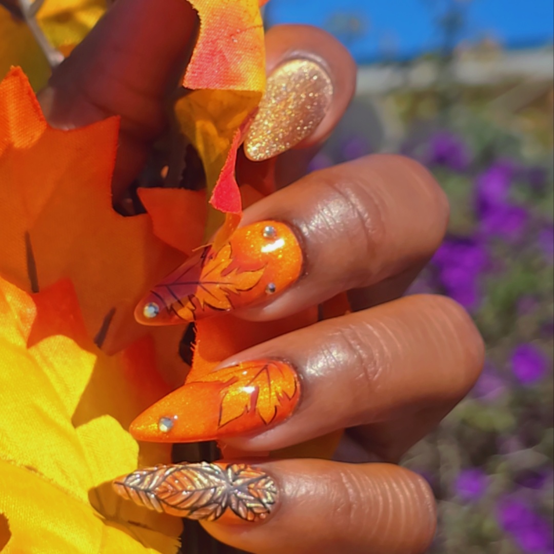 Floral nail art at LalaMobileNails