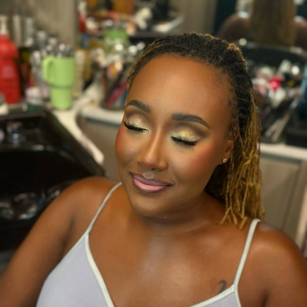 Signature Glam at TouchedByTyBeautyCo in San Antonio, TX