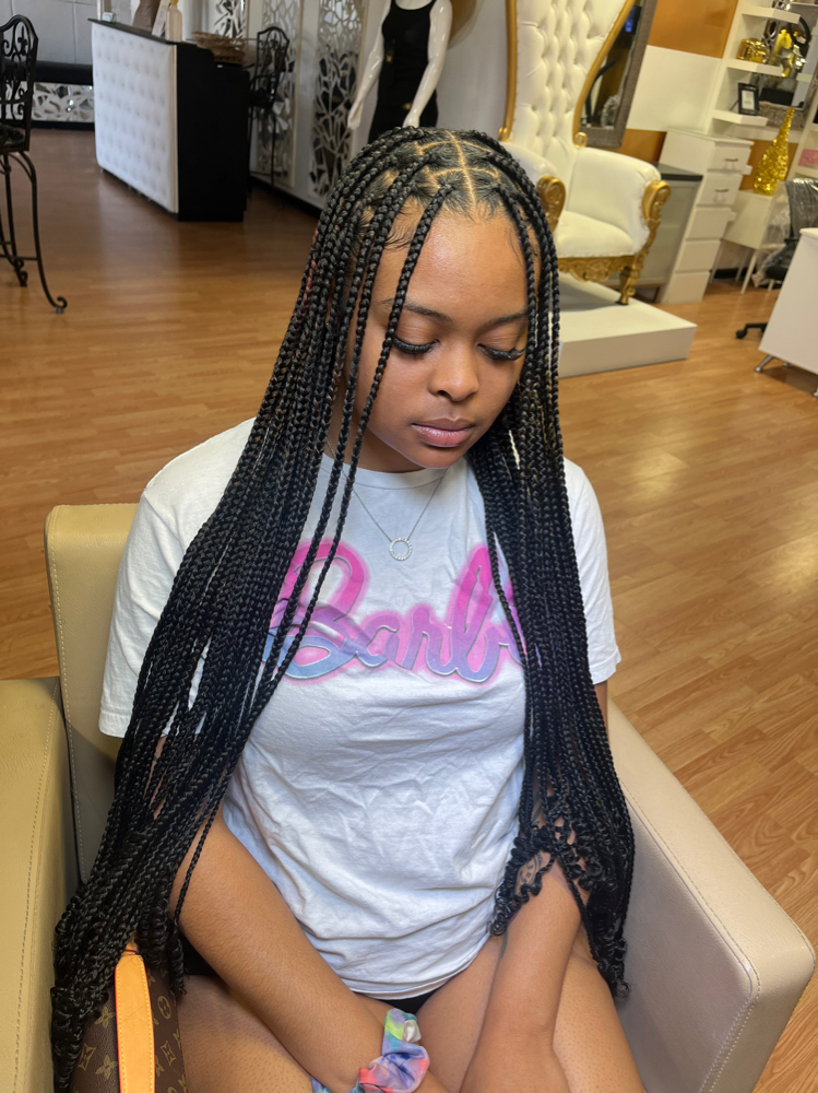 Medium Knotless + Curly Ends