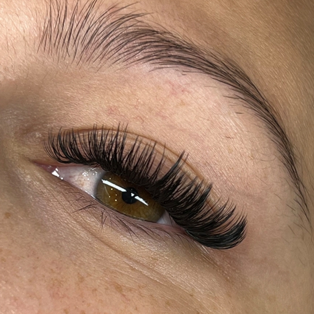 Custom Set at Luxe Glow Studio in Paoli, IN