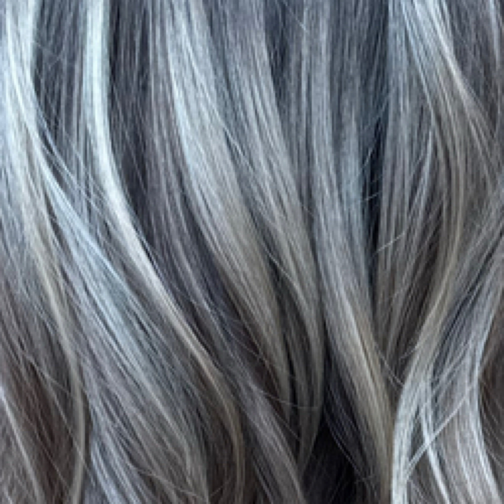 | PARTIAL BLONDING | at Rumors Salón in Selah, WA