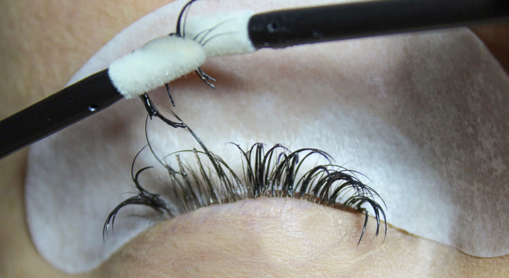 Lash Removal