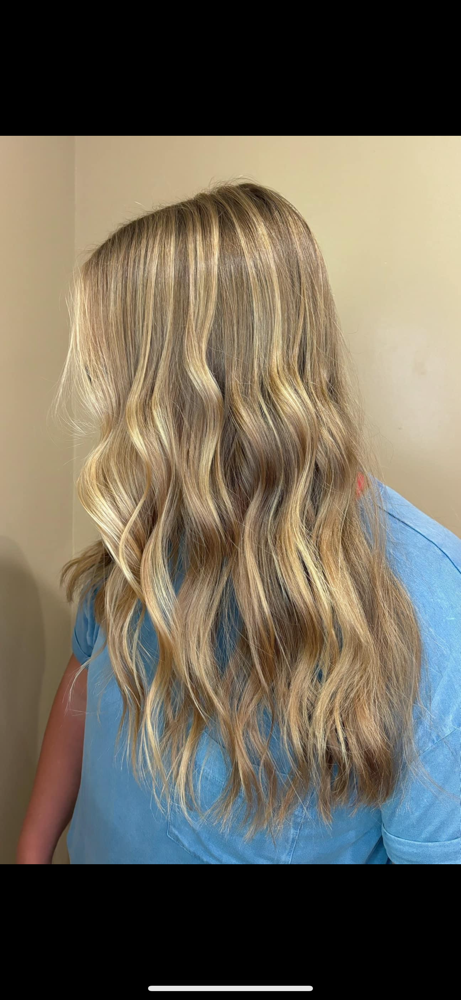 Haircut + Blowdry