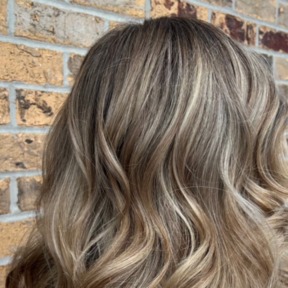 Root Touch Up & Foils at a & beauty in Saraland, AL