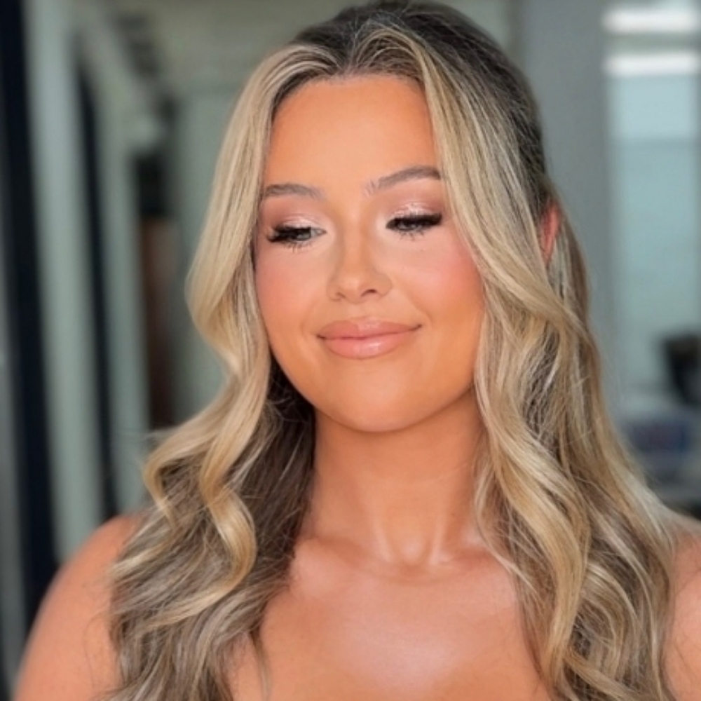 Full Face Makeup Application at The Extension Lounge in Wildwood, MO