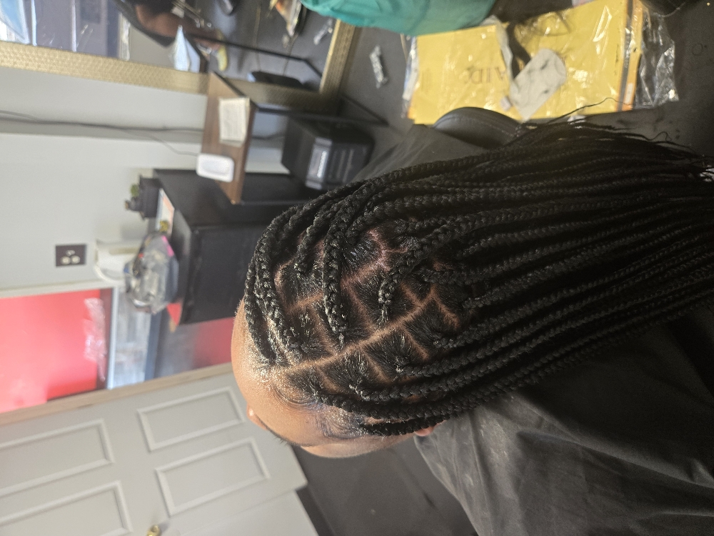Medium Knotless