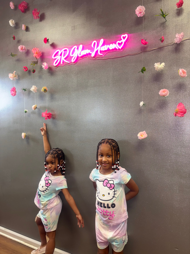 Medium Knotless at SR GLAM HAVEN in Detroit, MI
