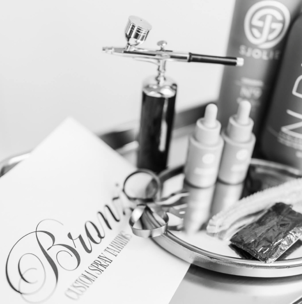Sip & Spray Tan Party at Bronzi custom spray tanning in Columbus, GA