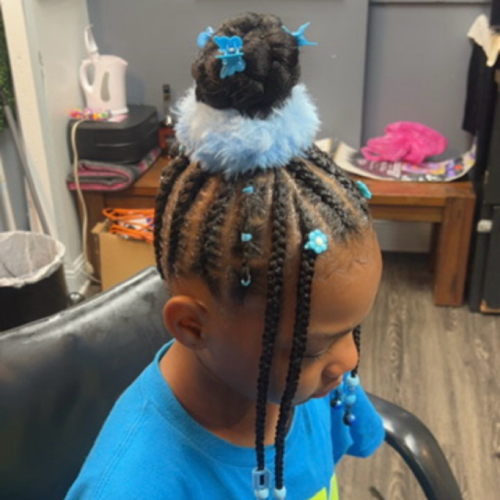 Kiddy Fun Bun(3-10) at 3D BRAIDS in Arlington, TX