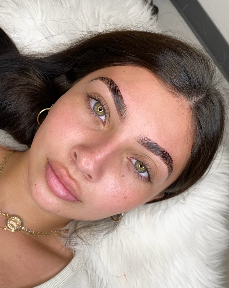 Brow Tint And Lamination
