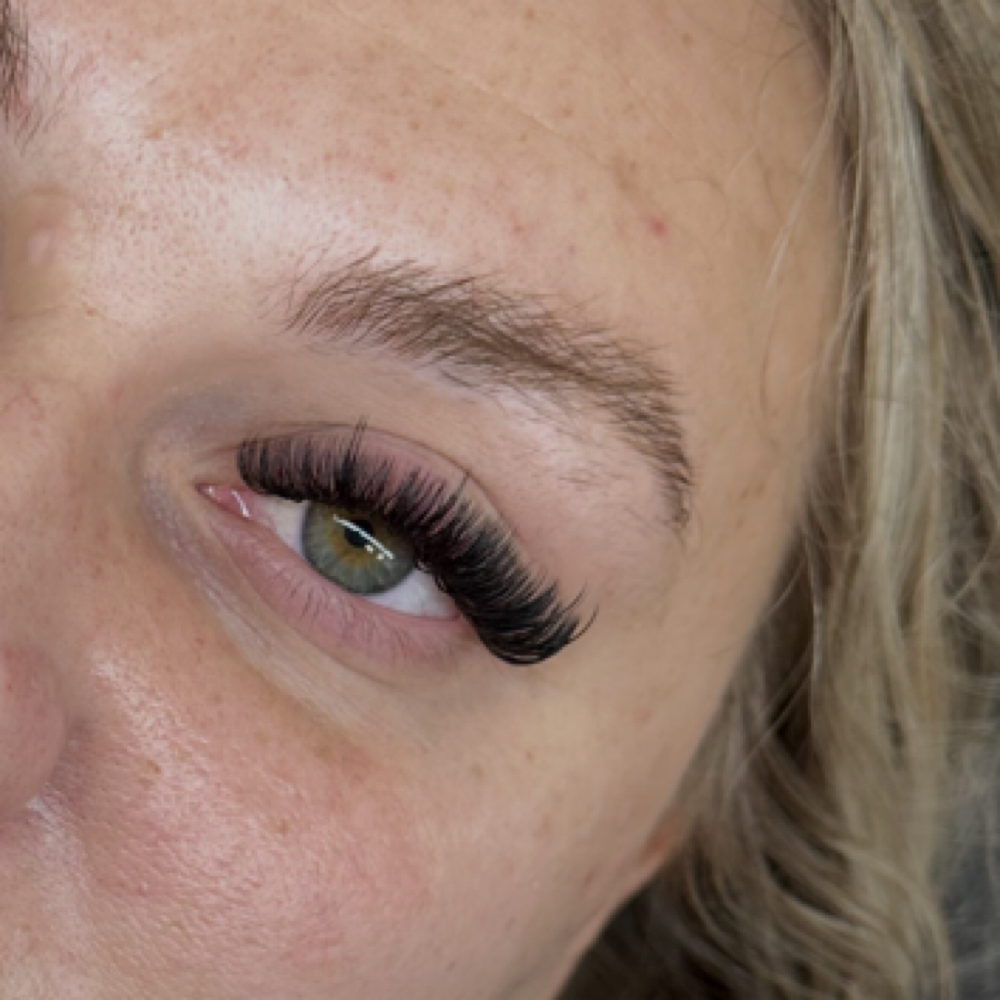 Full Vol. Full Set (NC 20% Off) at Tampa Lash Studio in Tampa, FL
