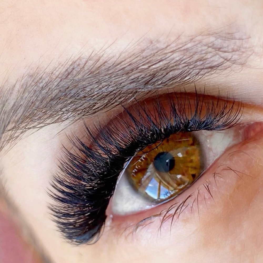Eyelash Extension Classic at Blossom Sugar & Wax in Torrance, CA