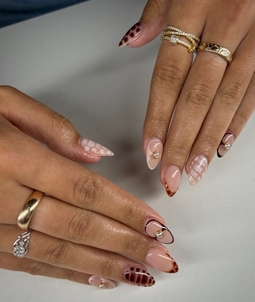 Dip Manicure