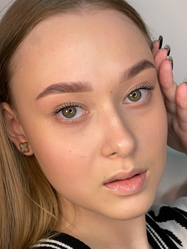 Brow Tint + Shaping