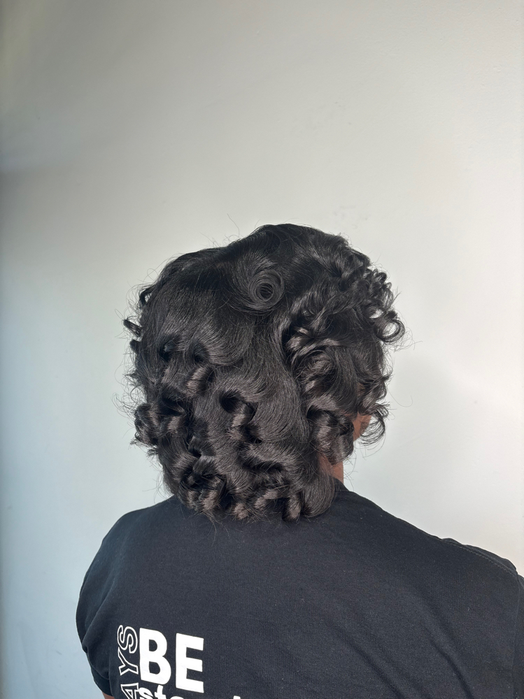 Classic Silk Out at Crowned Beauty Studios LLC in Detroit, MI