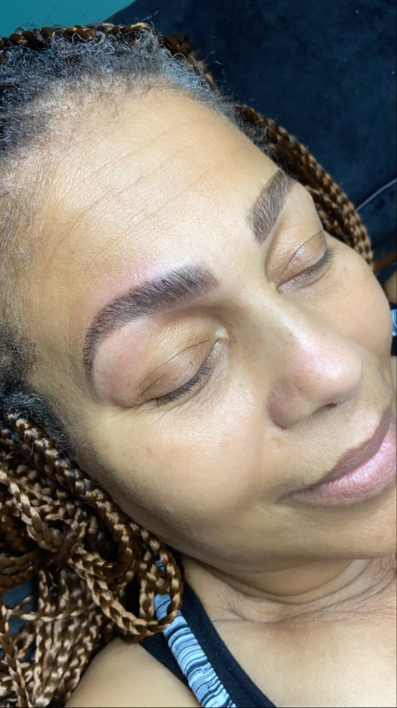 Eyebrow Tint + Cleanup