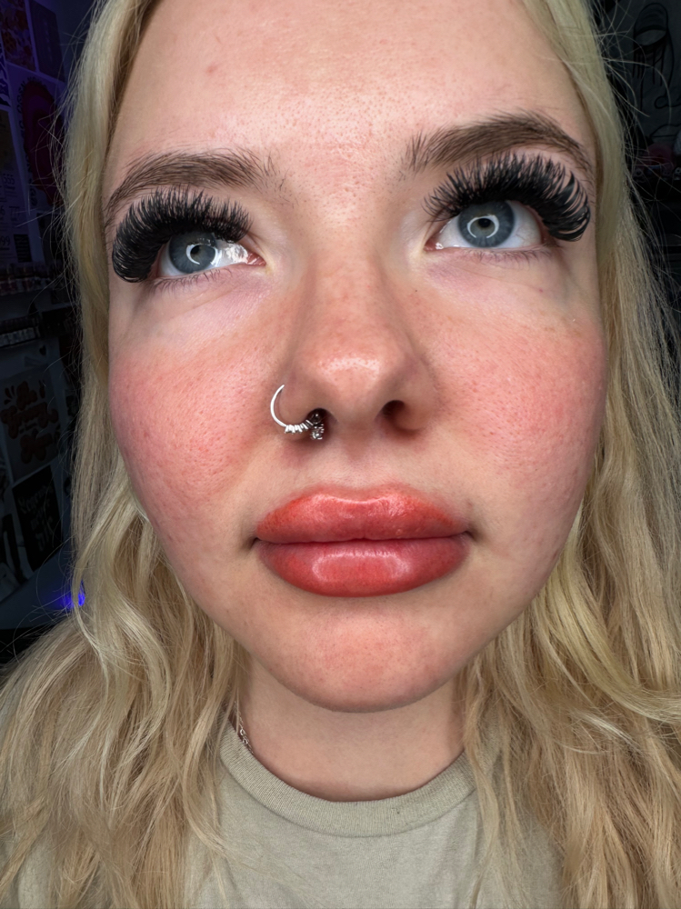 PMU Lip Blushing