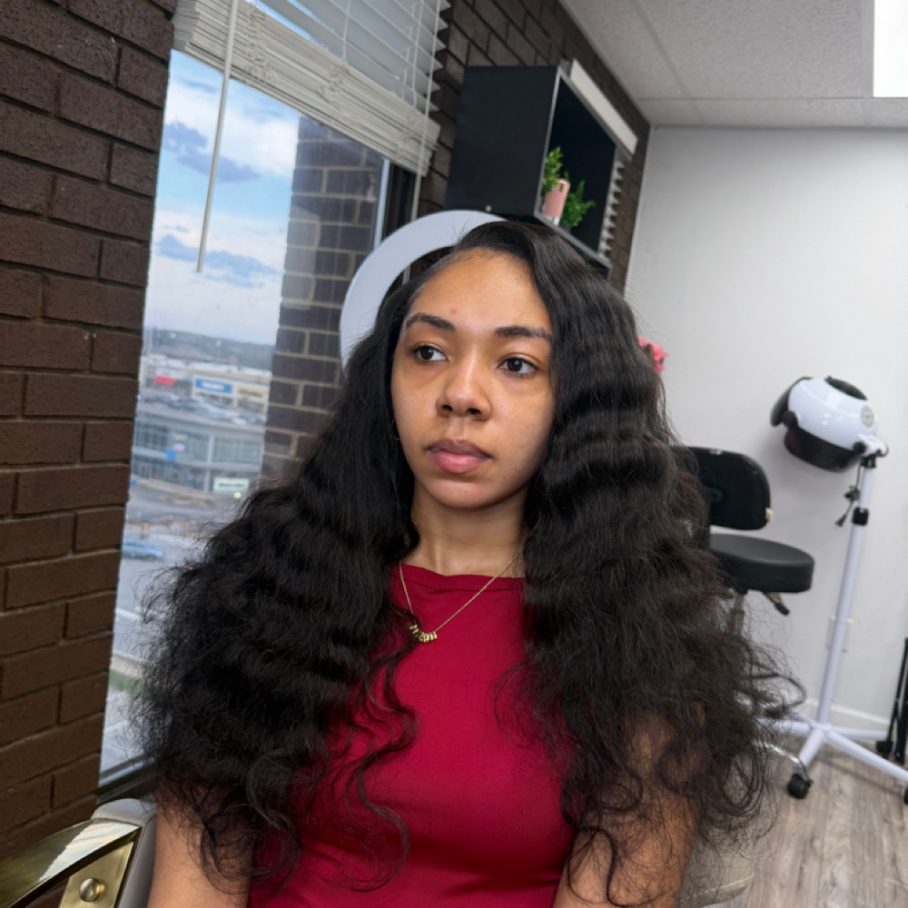 2 Part sew in at Léoncé Beauty Spa in Pittsburgh, PA