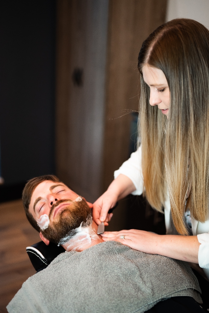 Luxury Razor Shave