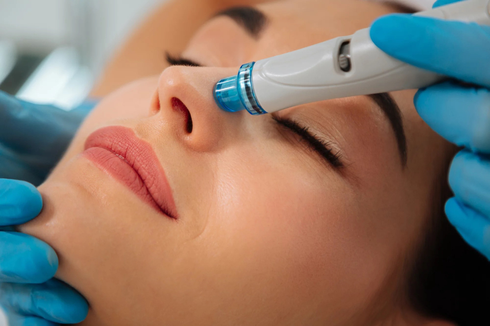Hydra-Facial-Hydrating Glow Machine at MUAH in Austin, TX