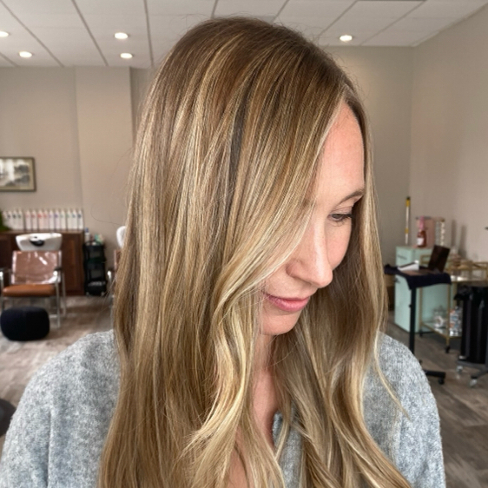 Full Foil/Full Baylage/Haircut at Le posh salon in Merrimac, MA