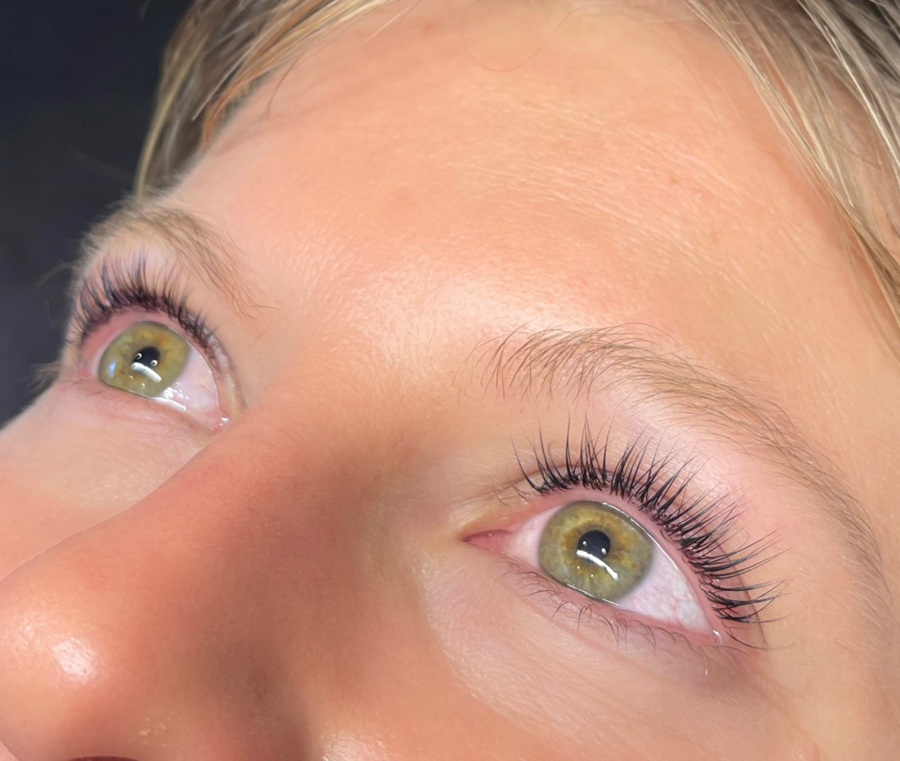 Lash lift + Tint *starting in MAY*