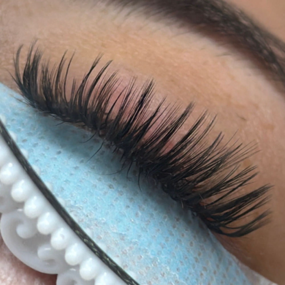 Foreign Client Fill at Merc Lash Artistry in Austin, TX