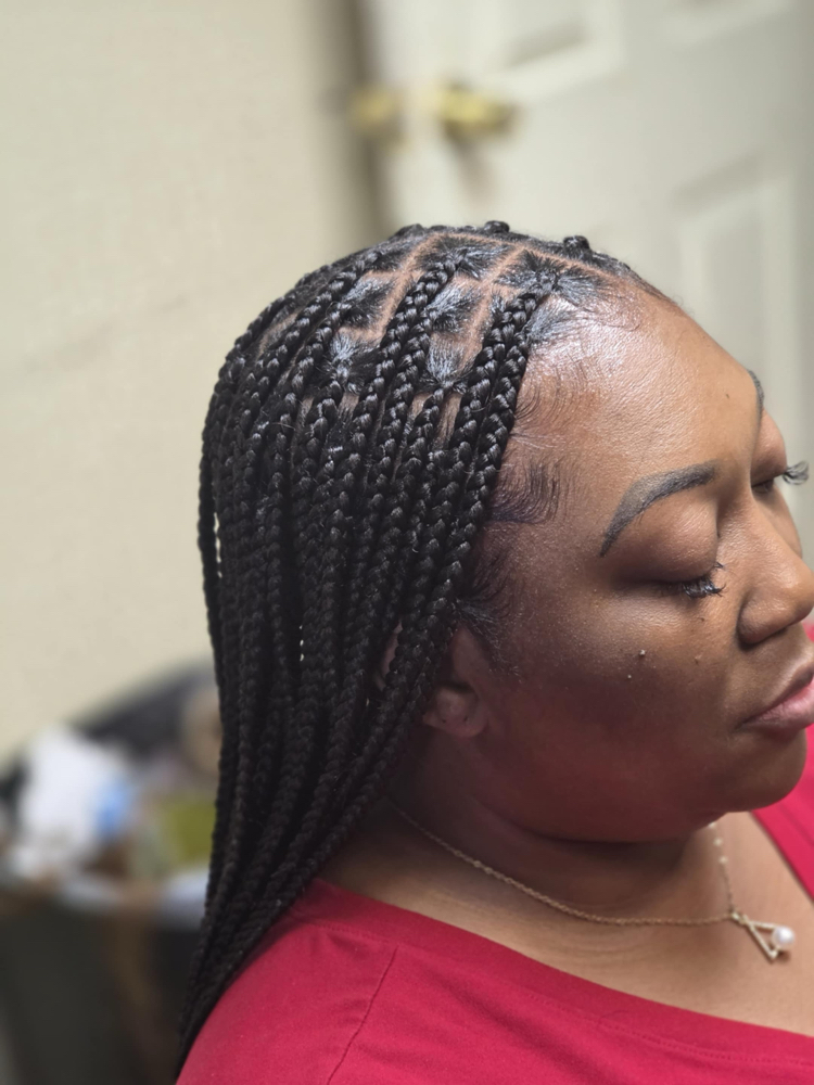 Medium Knotless at KDeeBeauty&Braids in Alamo, TN