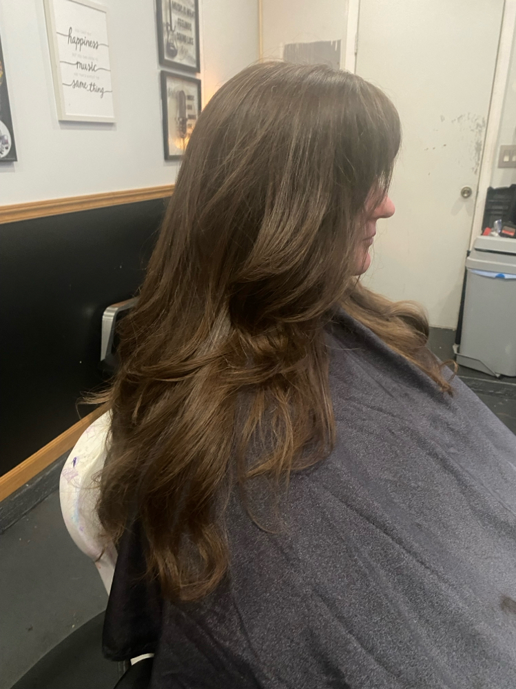 Shampoo/Haircut/Style- Med/Long