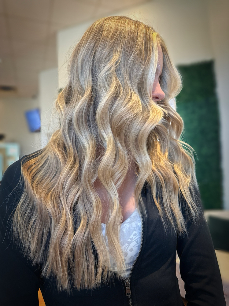 Haircut & Blowdry