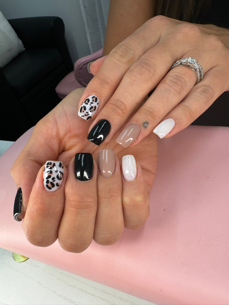 Nail Art On 2 Nails