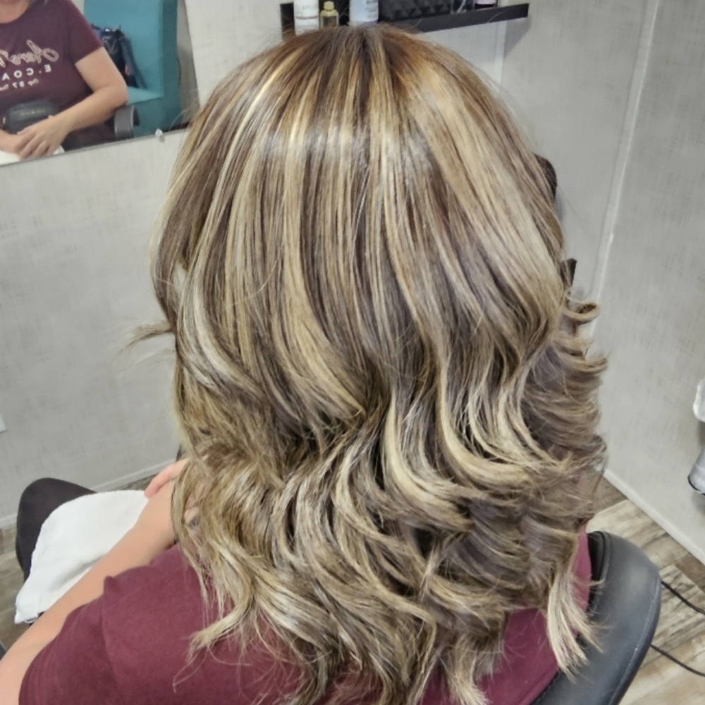Full Highlight at Karshea Hair Salon in Lakeland, FL