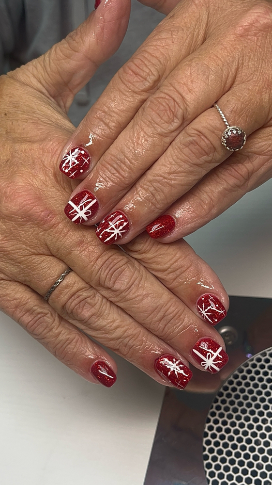 Builder Gel Overlay at Elegance MD in New Philadelphia, OH