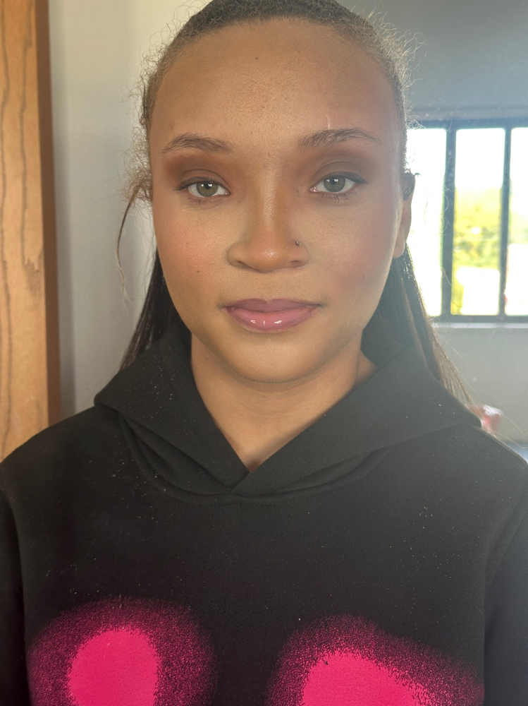 Virtual Makeup Lessons at The Slay Grounds in Belleville, IL