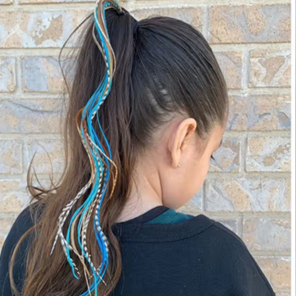 Feather Accents at Carly Ljongquist in Okeechobee, FL