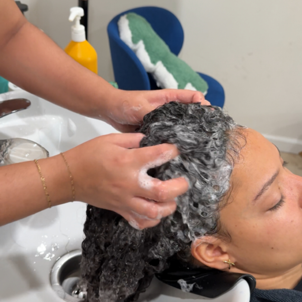 Wash & Go at FLUFF Curl Studio in Philadelphia, PA