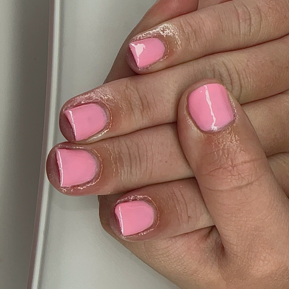Gel Polish Manicure at designzbydiaz in Davis, CA